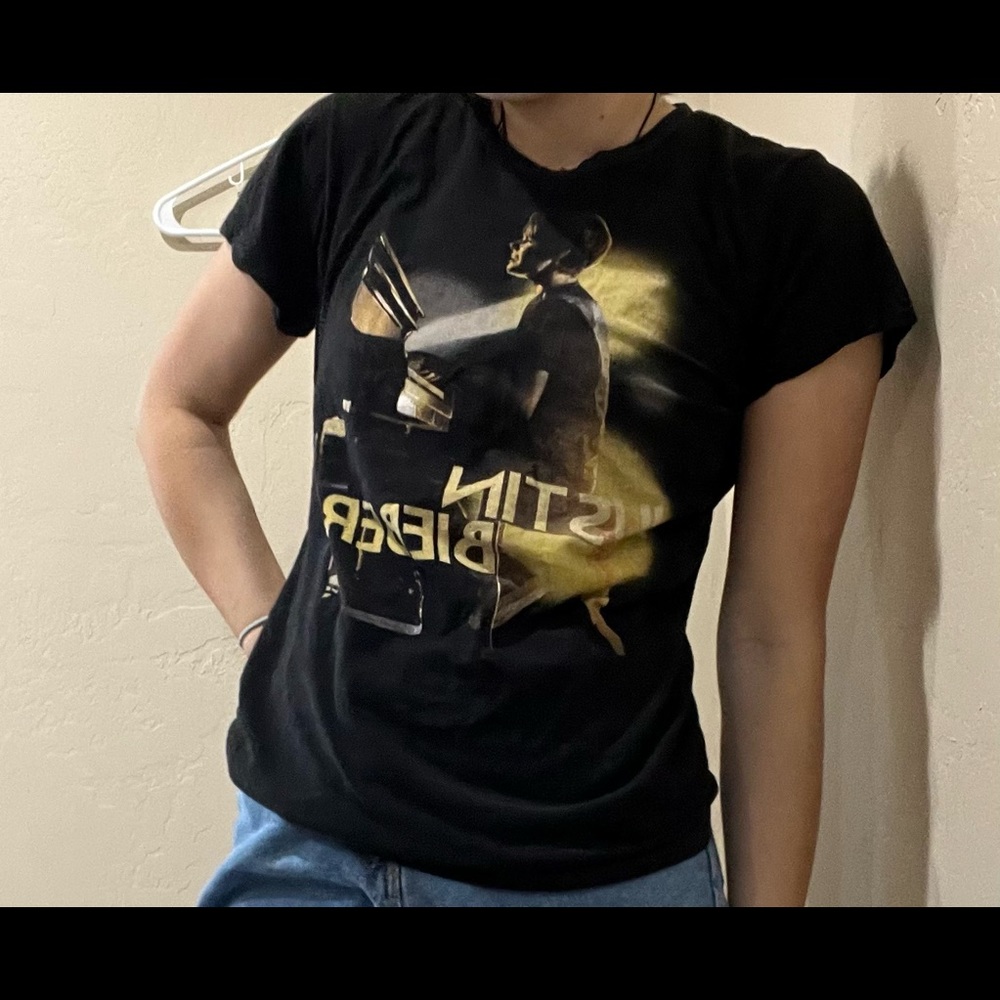 Justin Bieber shirt!!!